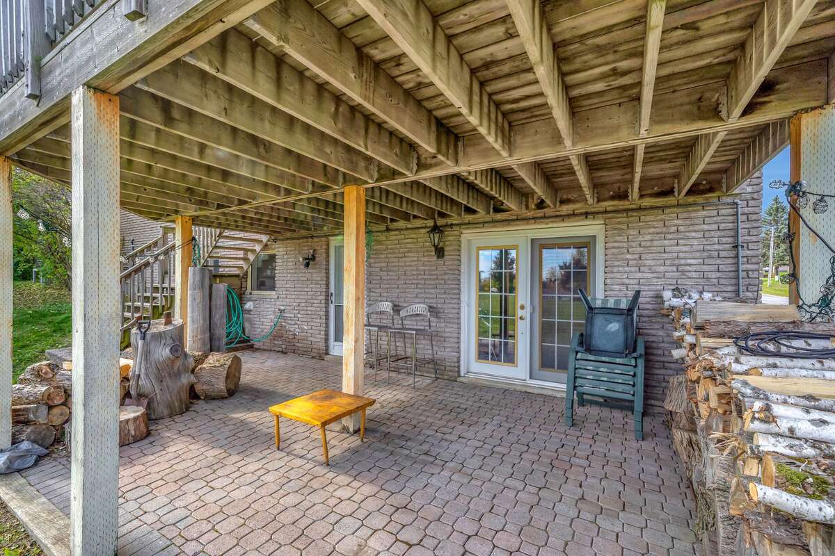 456 Old Surrey Lane, Bobcaygeon, Ontario K0M 1A0