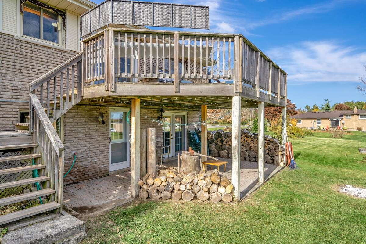 456 Old Surrey Lane, Bobcaygeon, Ontario K0M 1A0