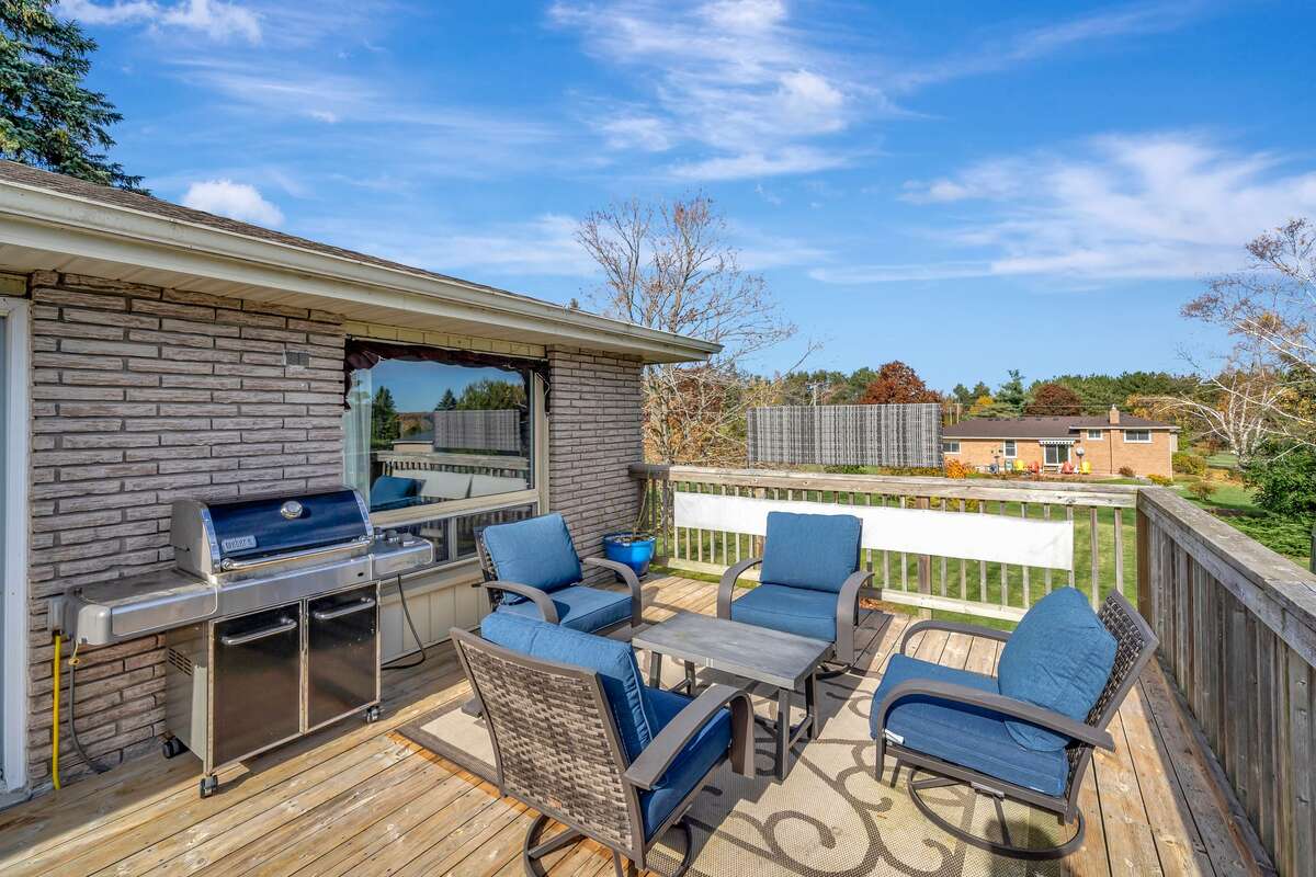 456 Old Surrey Lane, Bobcaygeon, Ontario K0M 1A0