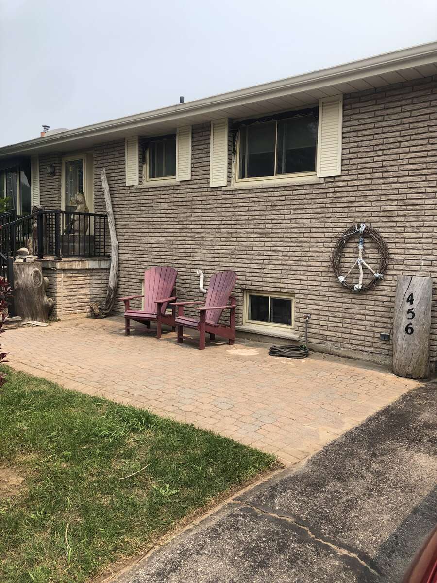456 Old Surrey Lane