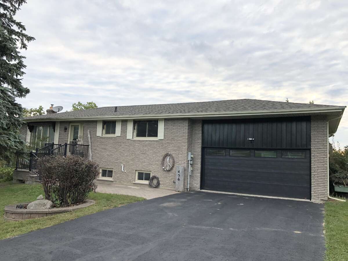 456 Old Surrey Lane
