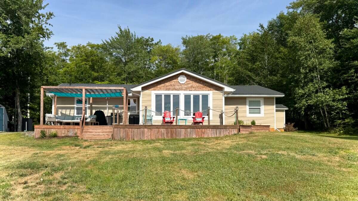 131 Meadow Lane