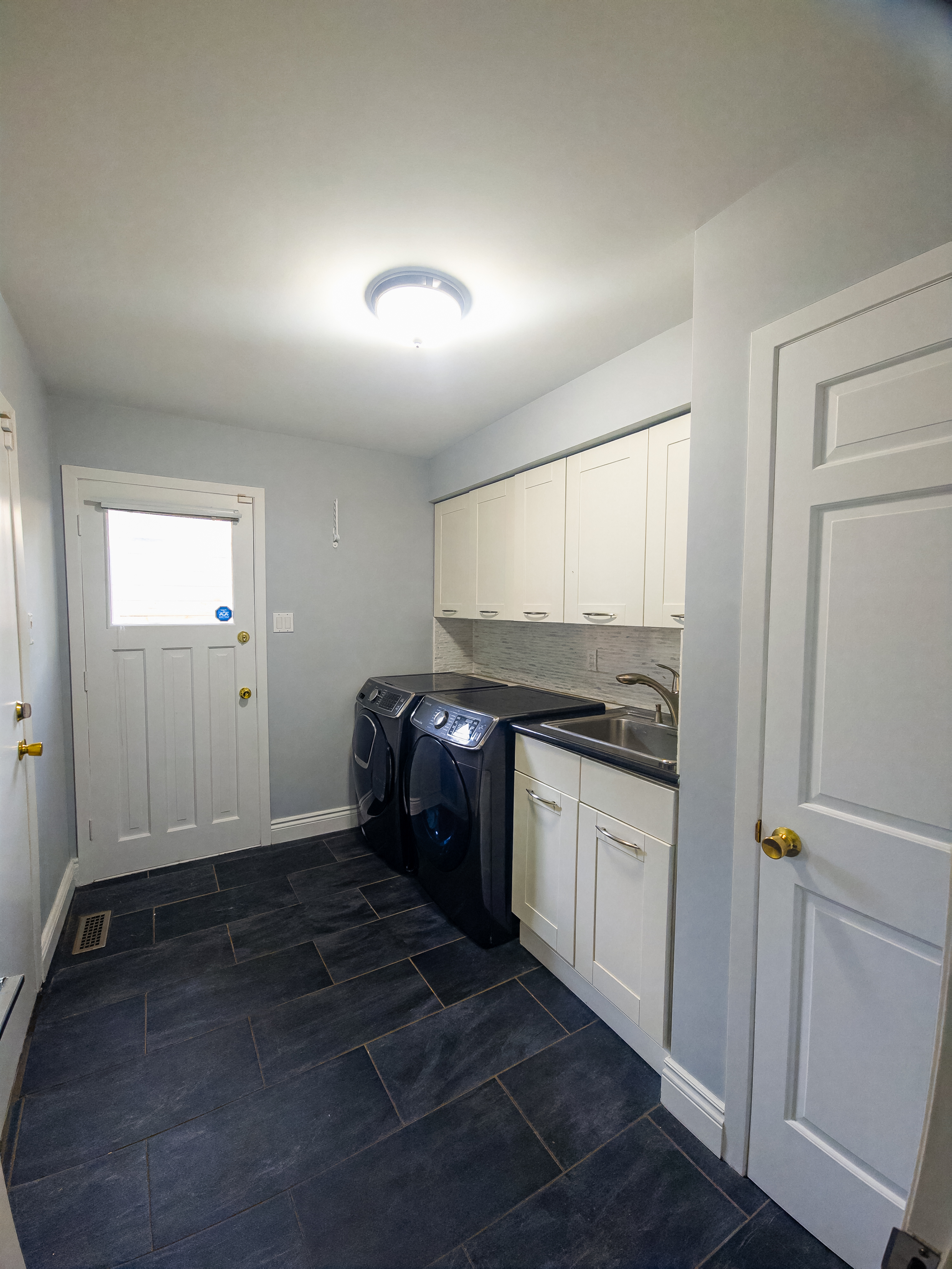 4BR Backyard Oasis Backing Bayview Country Club