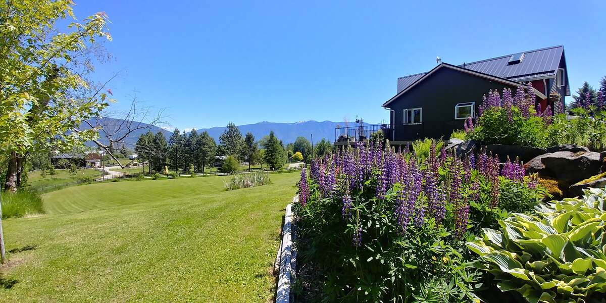 Looking east toward Creston.