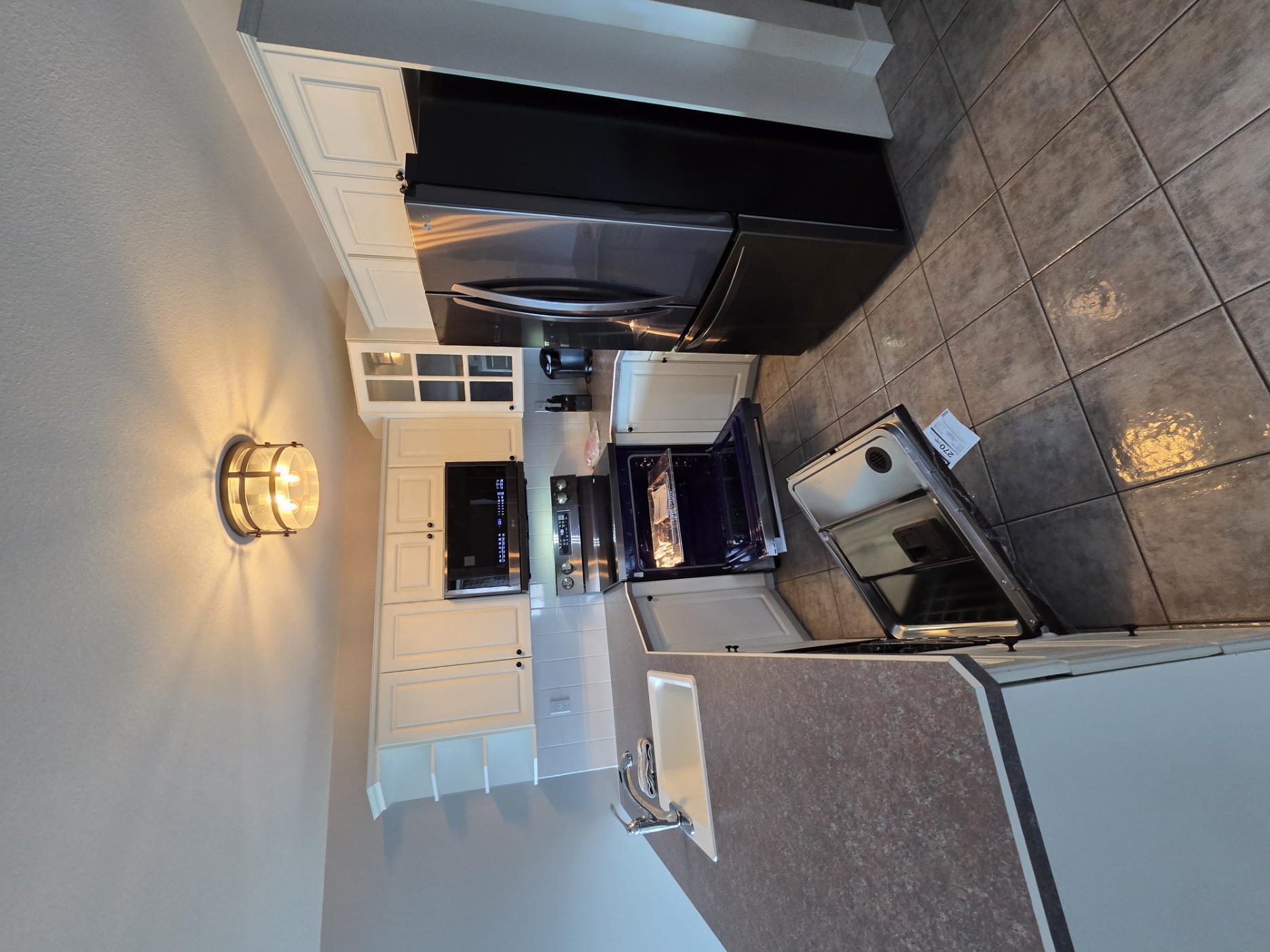 Top Floor Surround Mountain View and Golfing