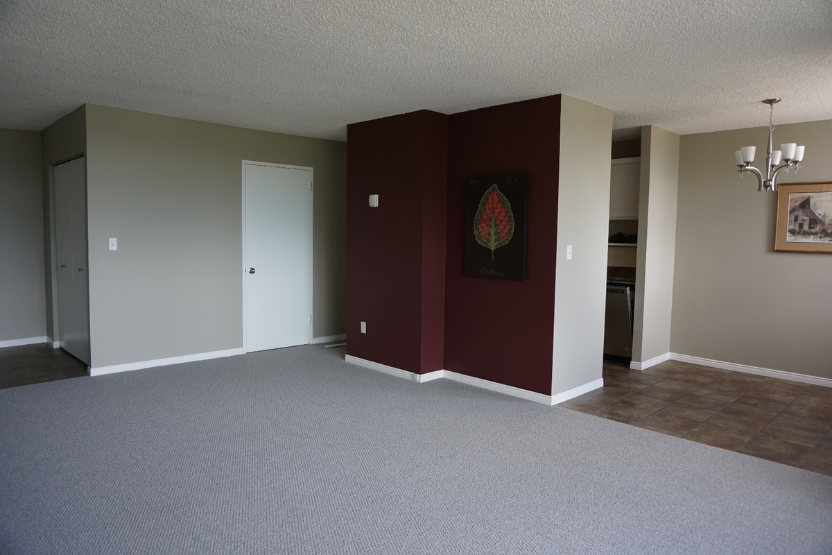 Condo For Sale in Edmonton, AB - 3 bed, 1.5 bath