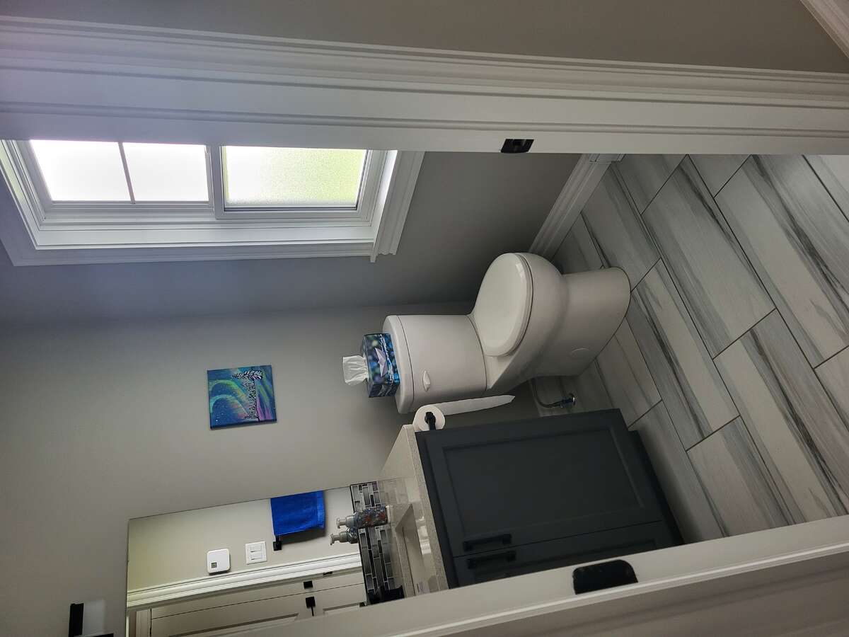 Half bath, right of entry way