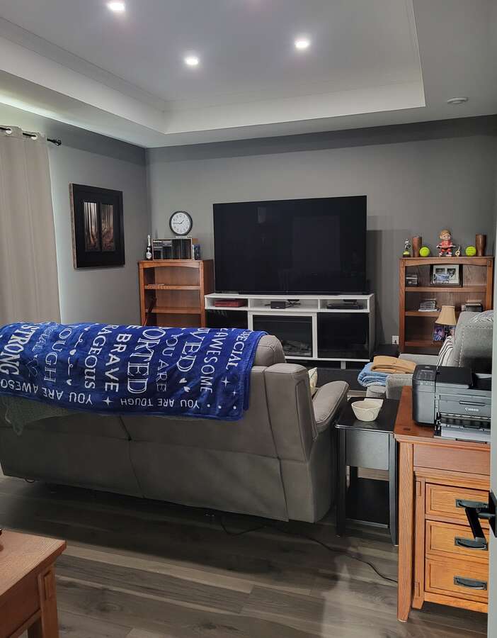 Tv room or 3rd bedroom