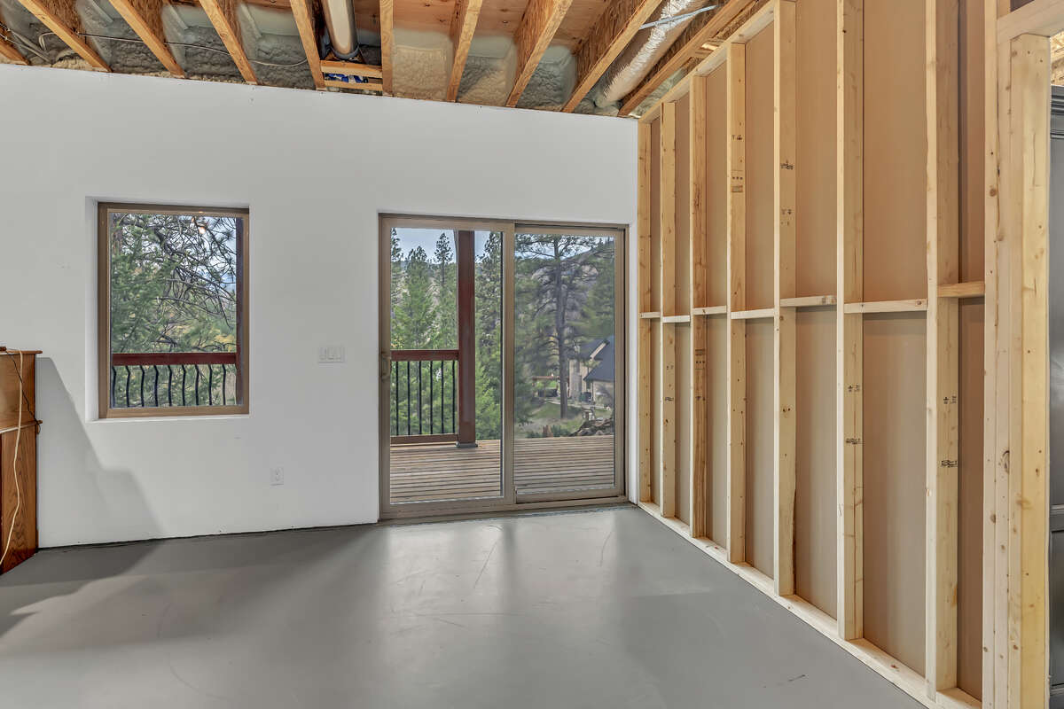 Walk-out Basement