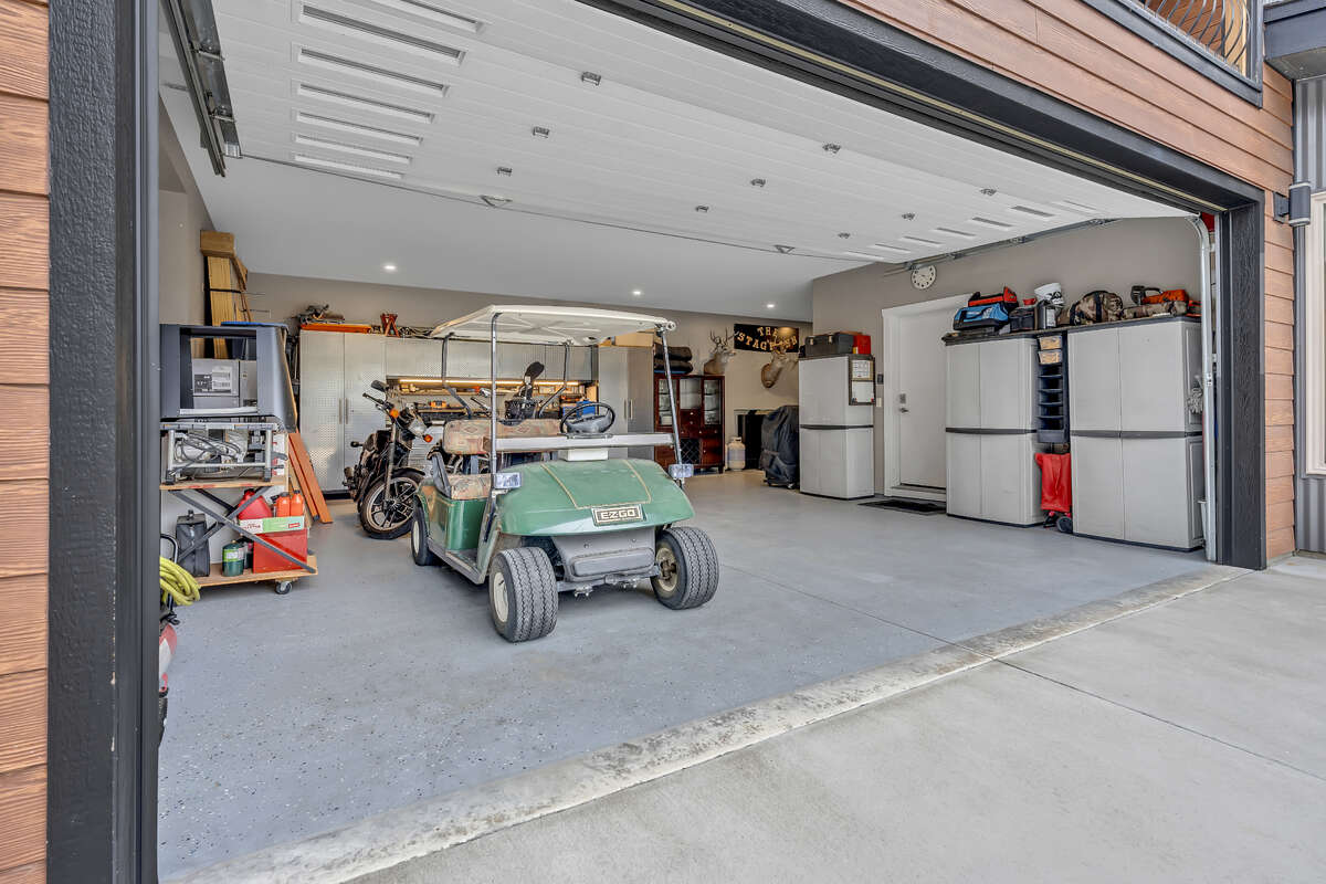 Covered Deck off of Walk-out Basement