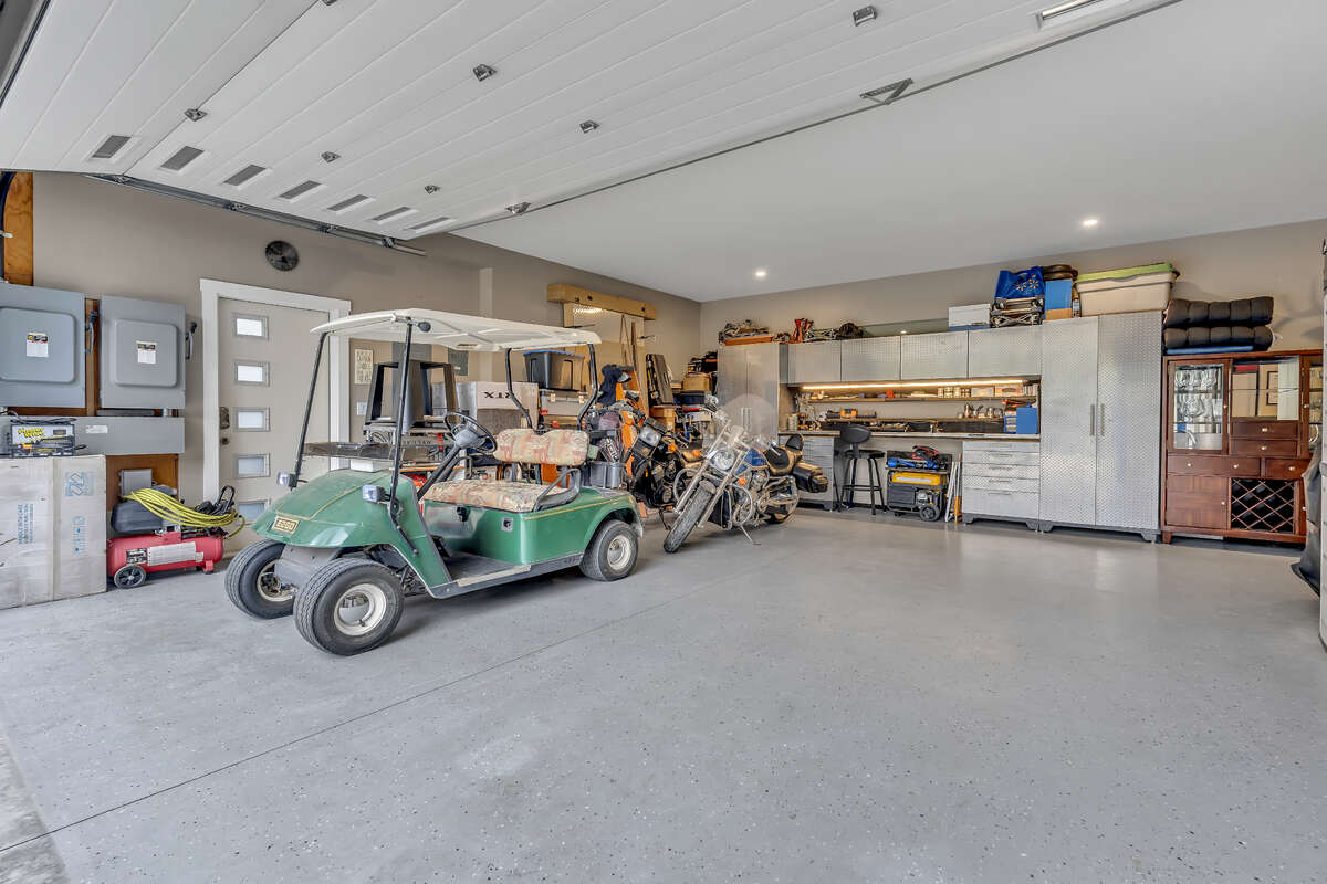 Covered Deck off of Walk-out Basement