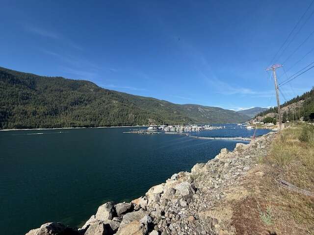 LIVE WHERE THE LAKE BECOMES YOUR BACKYARD