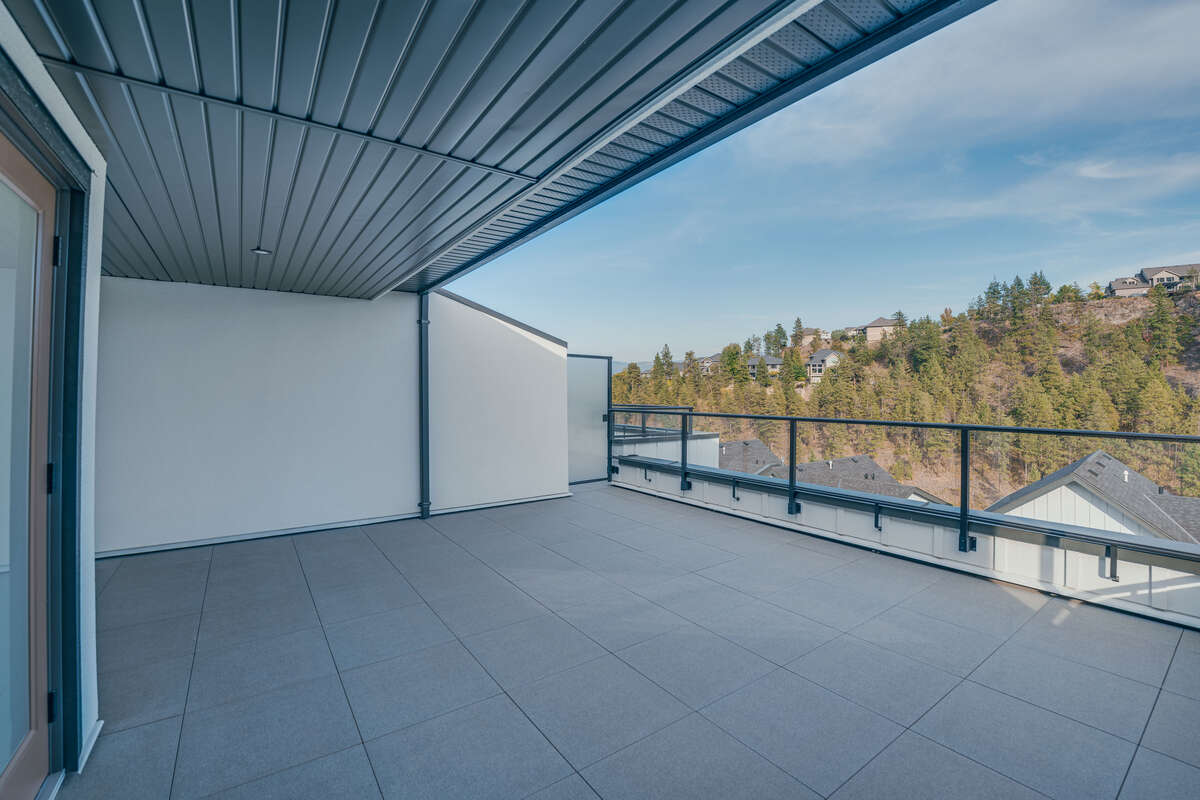 Roof top patio