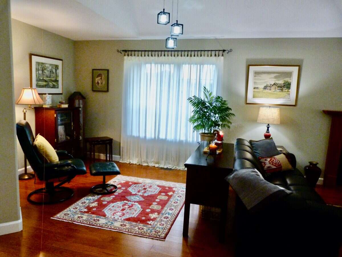 Beautiful home in Aberdeen Golf Course community 