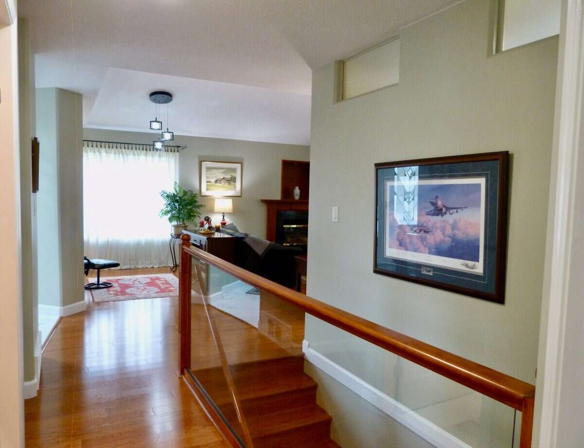 Beautiful home in Aberdeen Golf Course community 