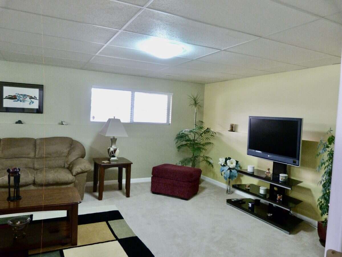 Beautiful home in Aberdeen Golf Course community 