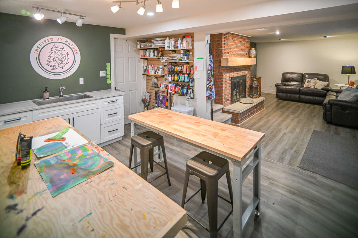 Gas fireplace in the lower level.