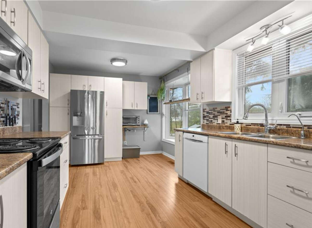 Large modern kitchen