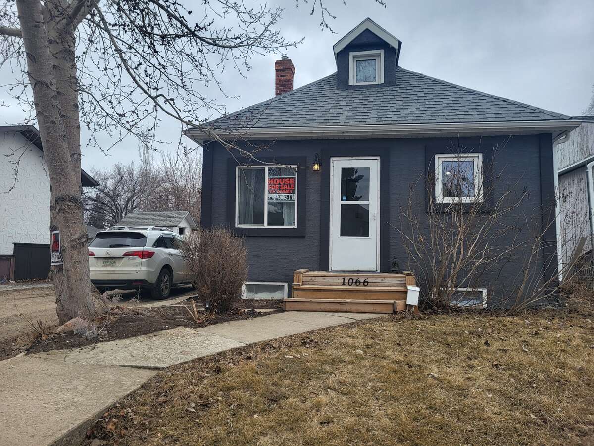 House For Sale Moose Jaw, SK