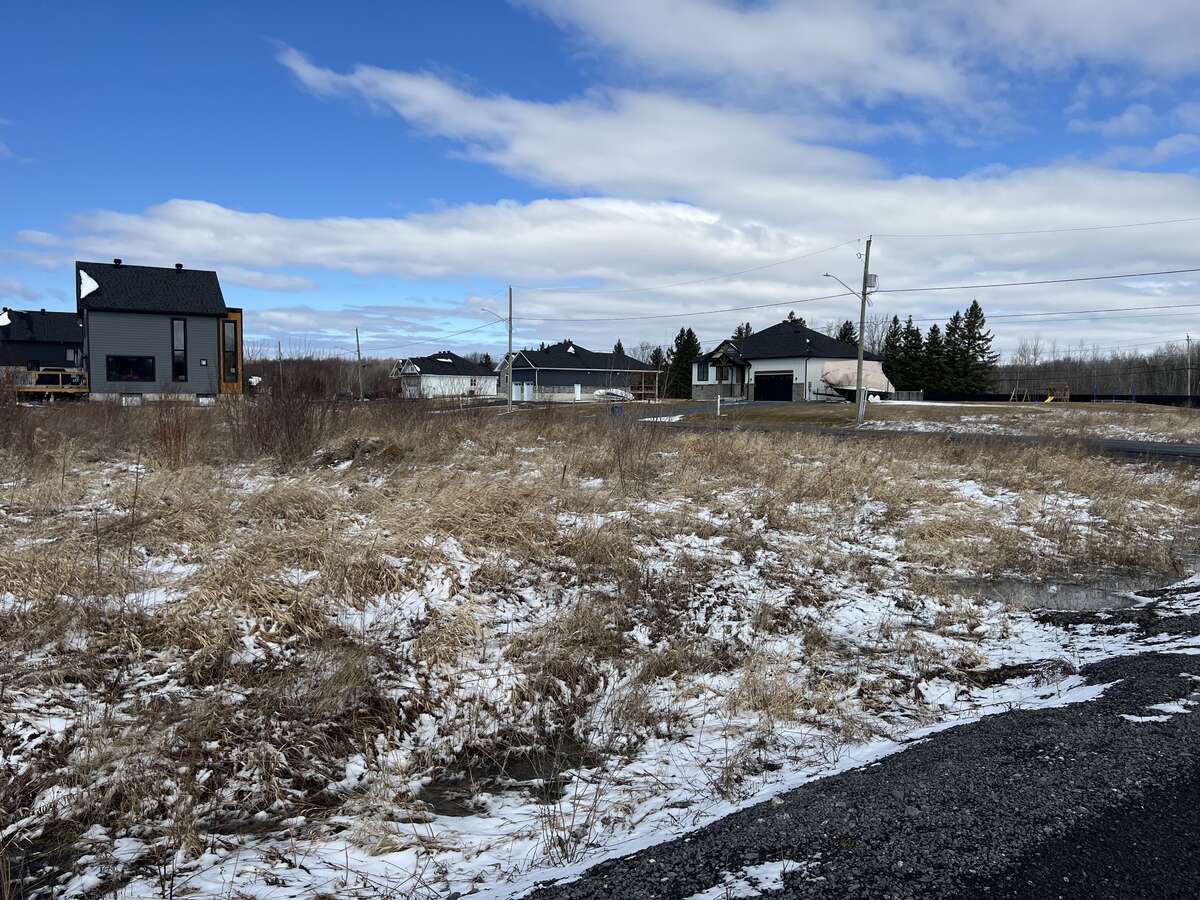 Vacant Land For Sale in Summerstown, ON