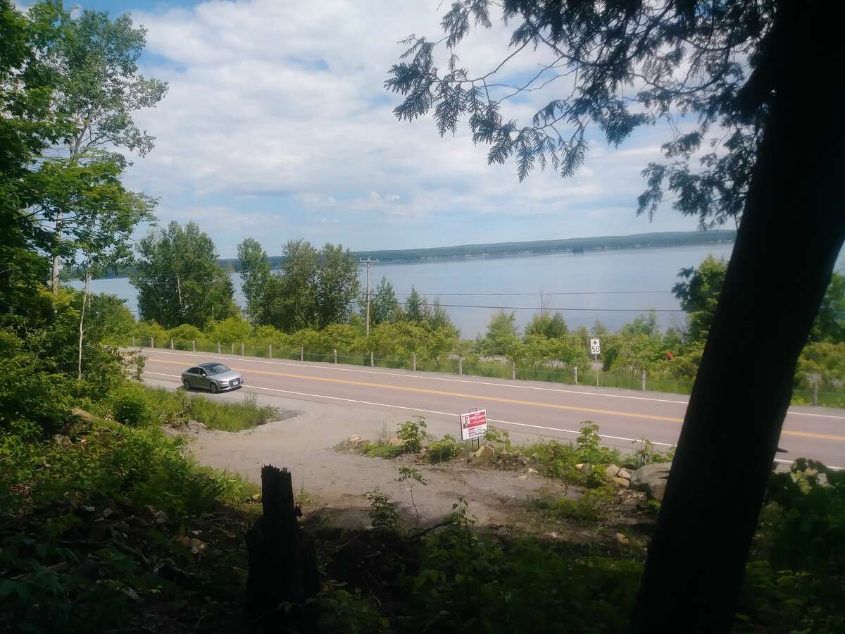 Hwy to Arnprior 60 km zone