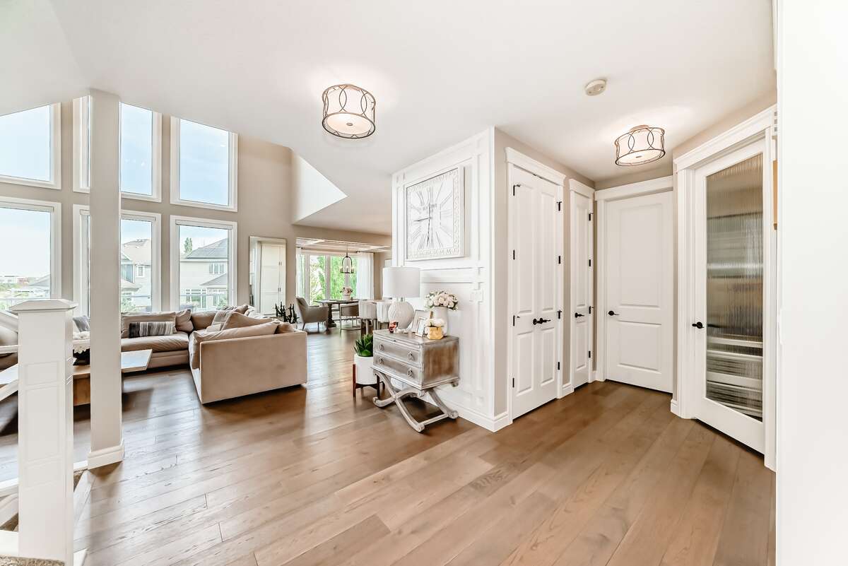 4 Bedroom 3.5 Bath, Walkout in Summerside Lake