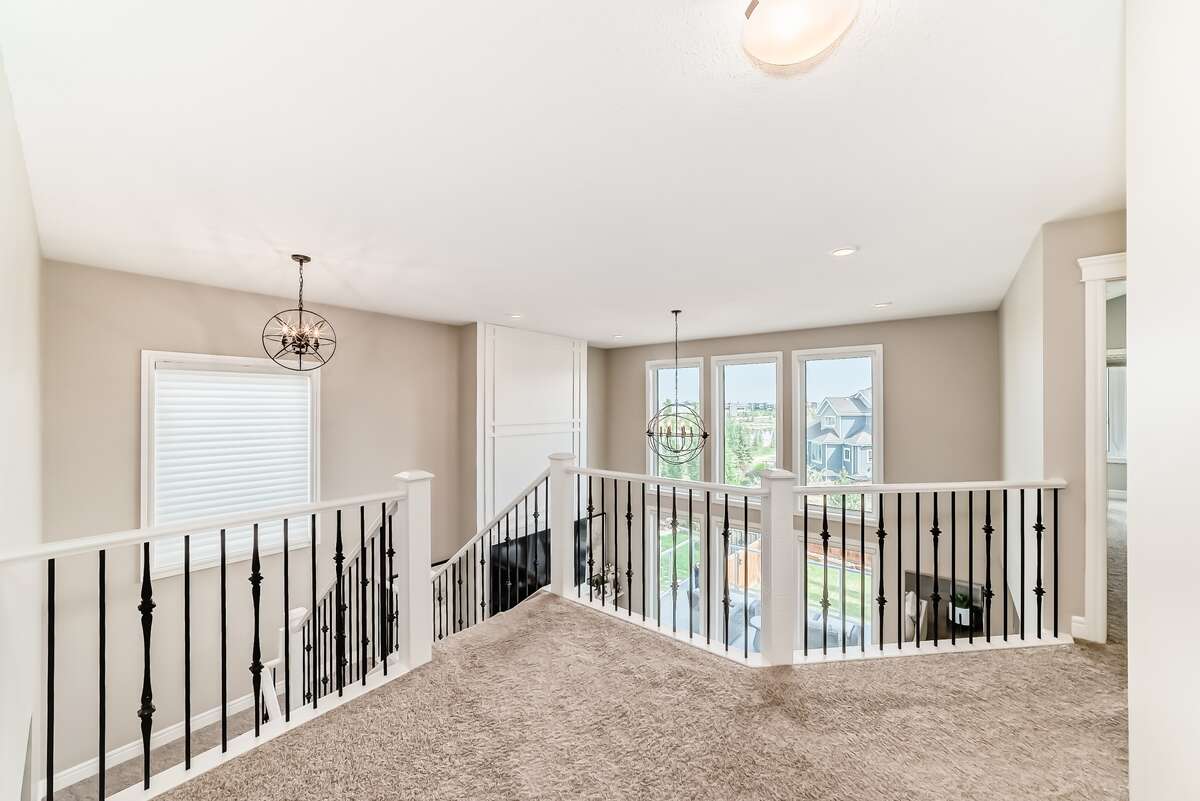 4 Bedroom 3.5 Bath, Walkout in Summerside Lake