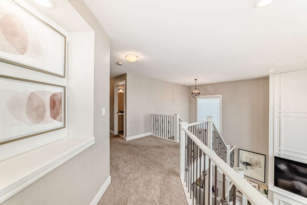 4 Bedroom 3.5 Bath, Walkout in Summerside Lake