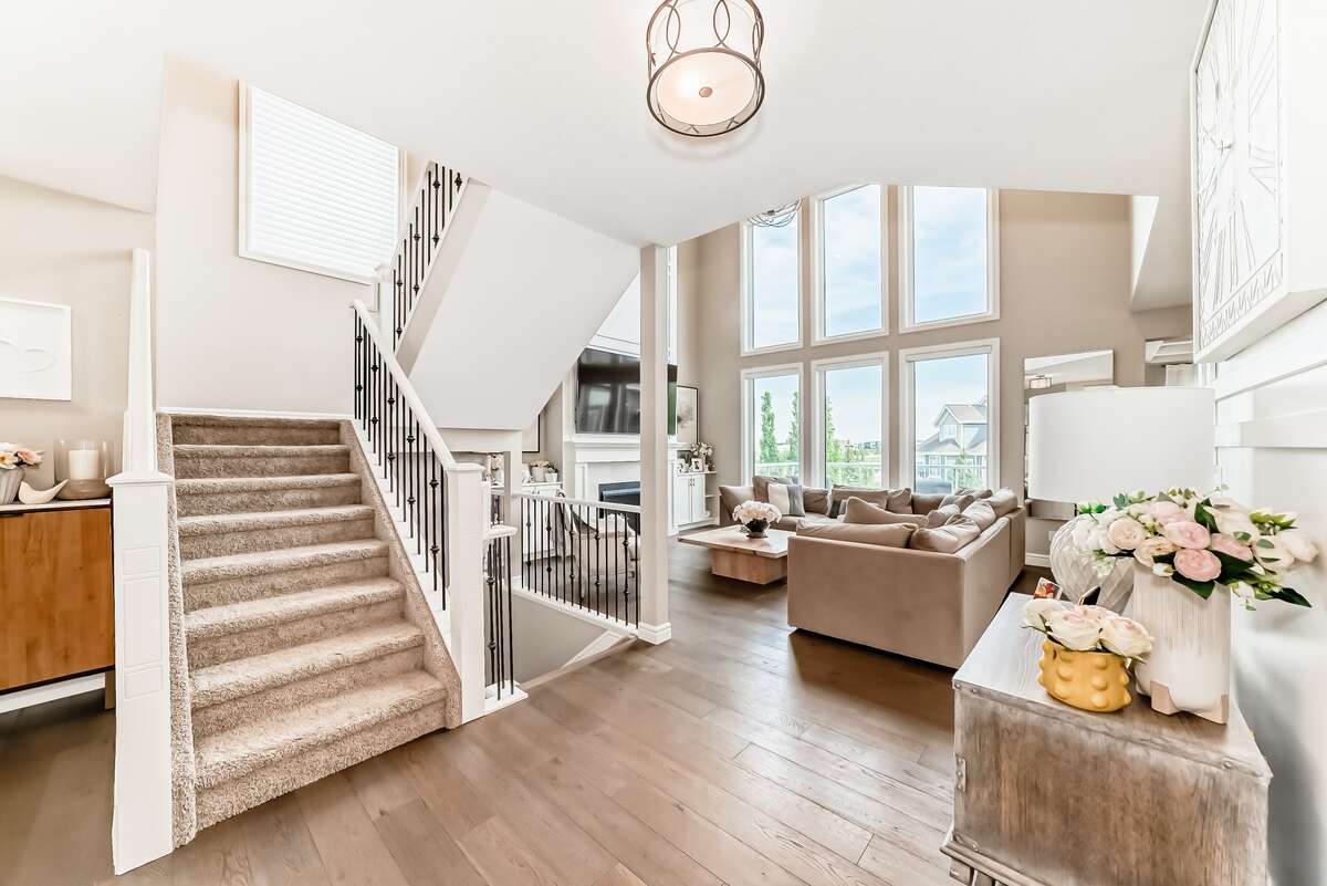 4 Bedroom 3.5 Bath, Walkout in Summerside Lake