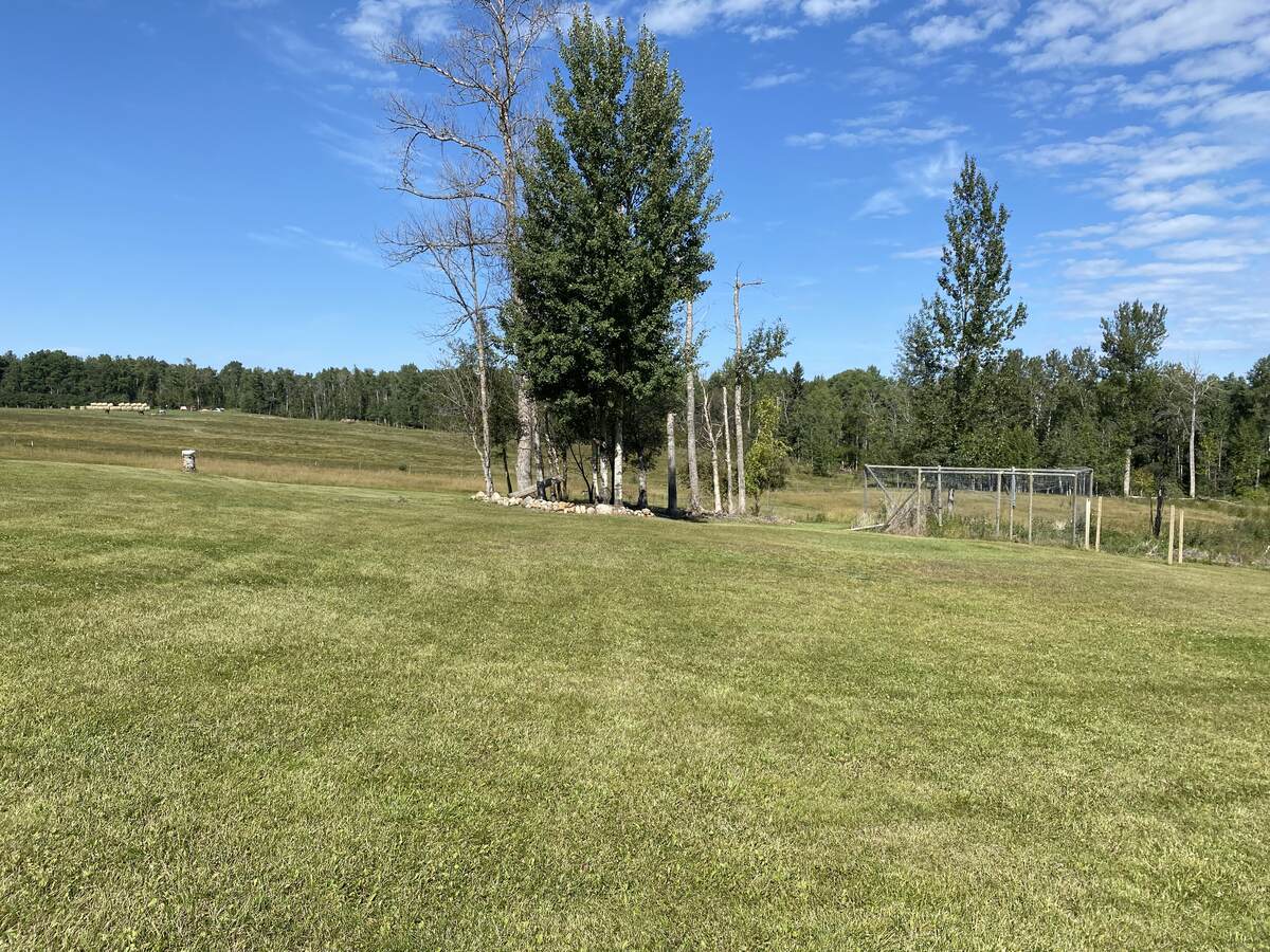 Acreage For Sale in Whitecourt, AB - 3+1 bed, 4 bath