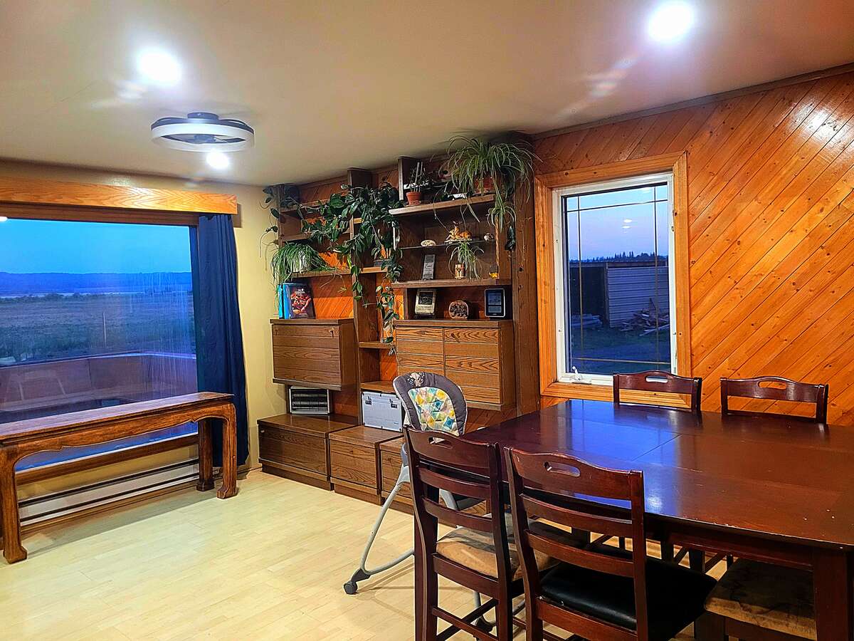 dining room/ living room facing south
