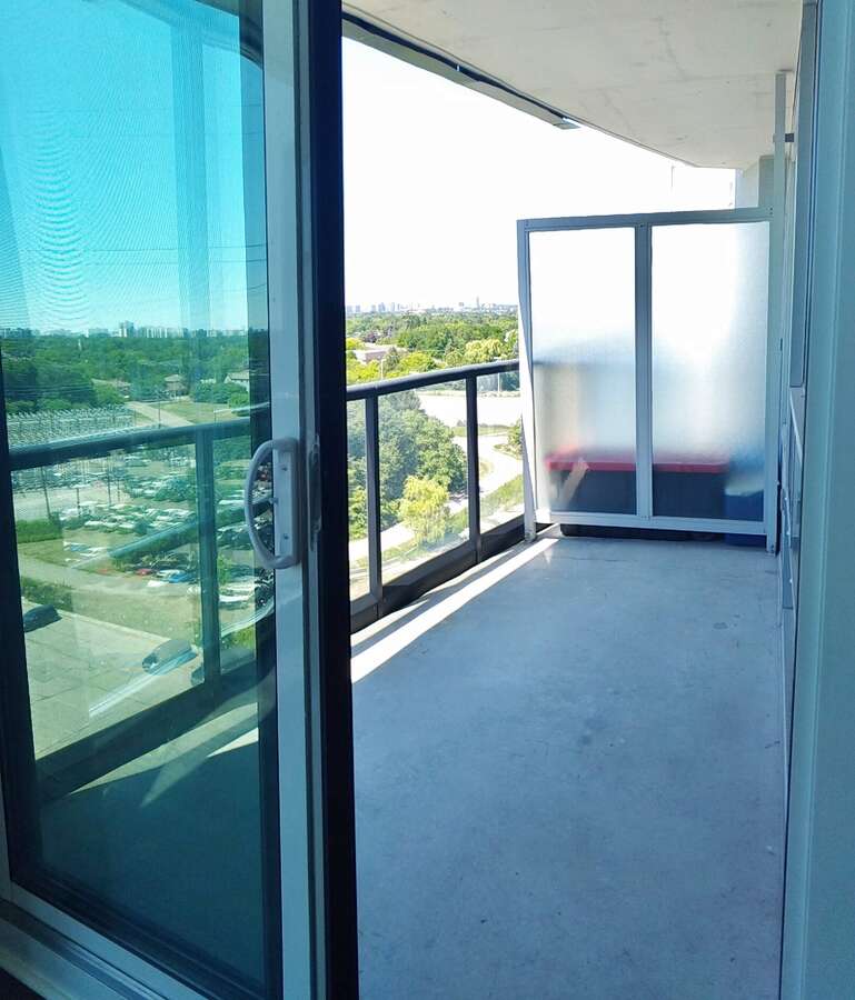 Unobstructed View Balcony - Fully Private (No one behind)