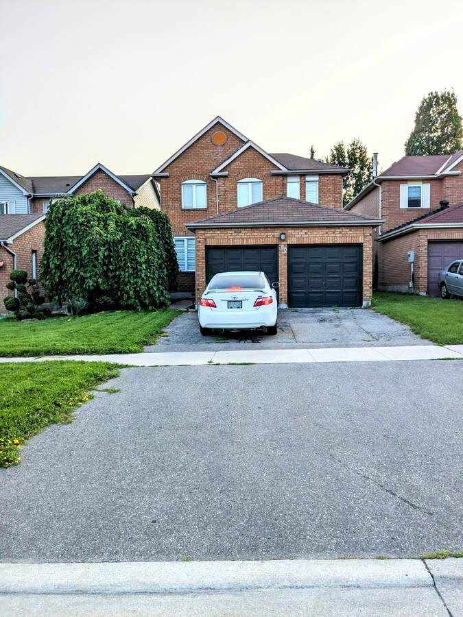 House / Detached House For Rent in Whitby, ON - 4+1 bed, 4 bath