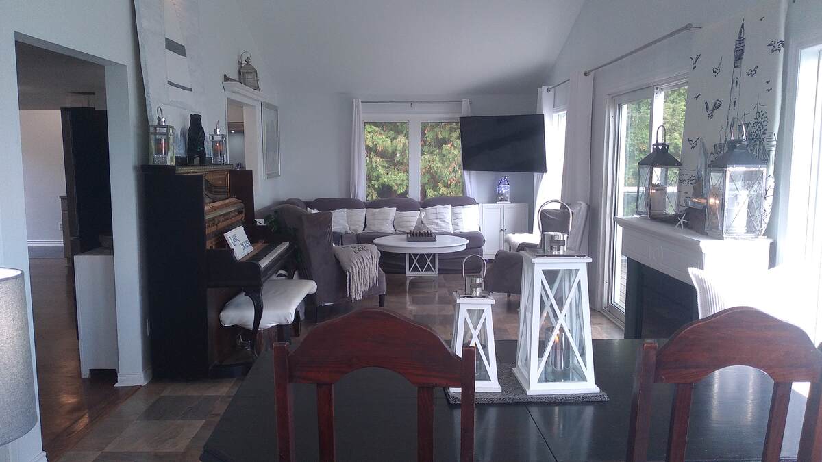 37 Newman Rd Waterfront Property For Sale in Little Britain, ON For Sale by Owner Little Britain