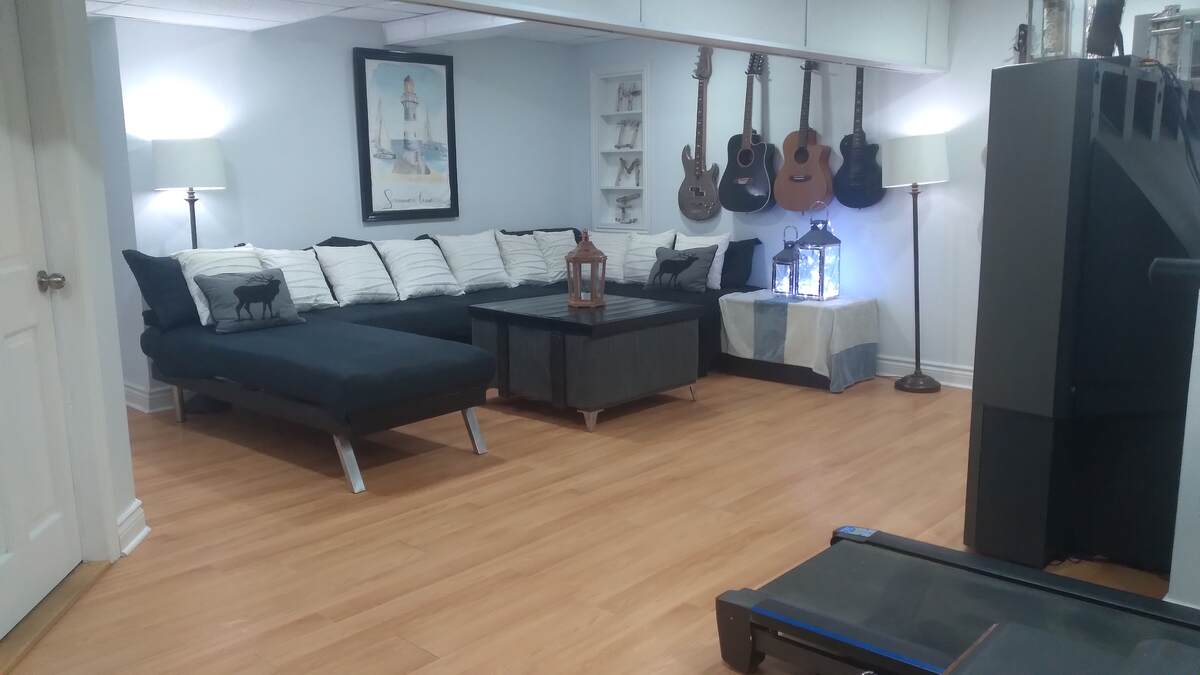 37 Newman Rd Waterfront Property For Sale in Little Britain, ON For