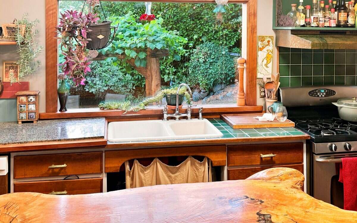 0.78 Acre Ocean-View Character Home + Investment