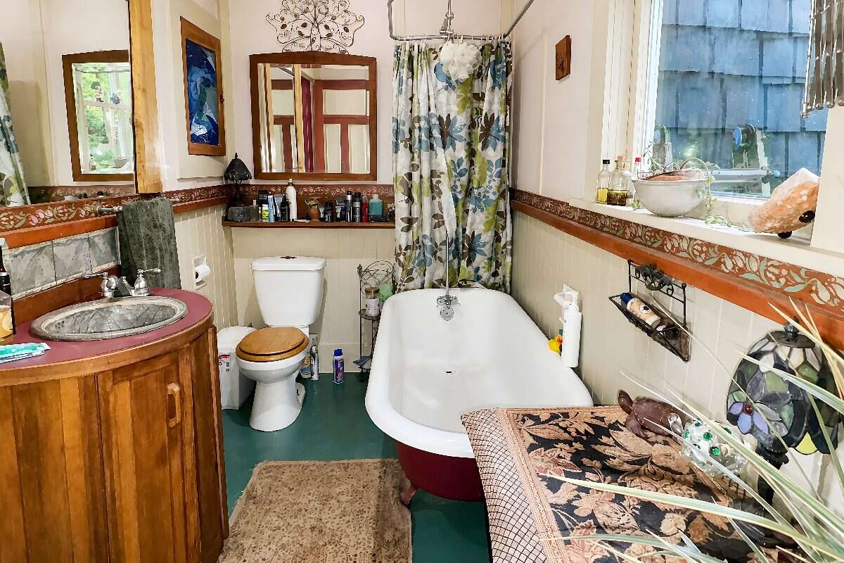 0.78 Acre Ocean-View Character Home + Investment