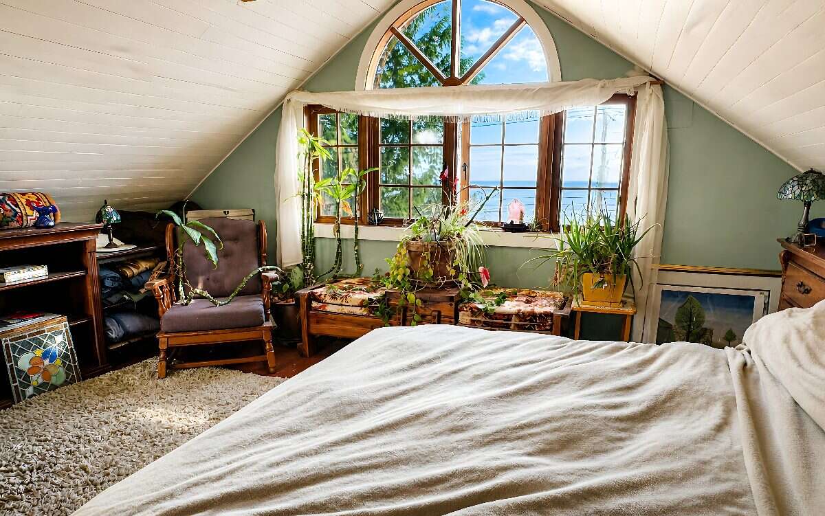 0.78 Acre Ocean-View Character Home + Investment