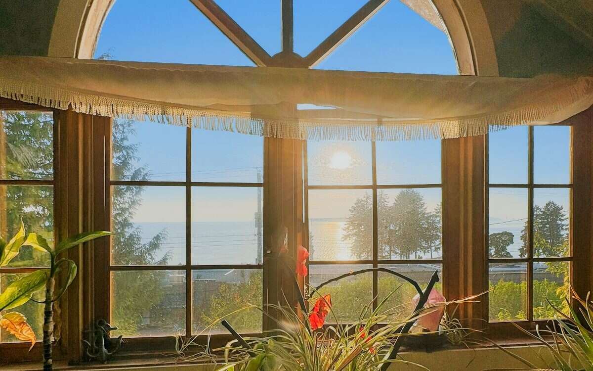 0.78 Acre Ocean-View Character Home + Investment