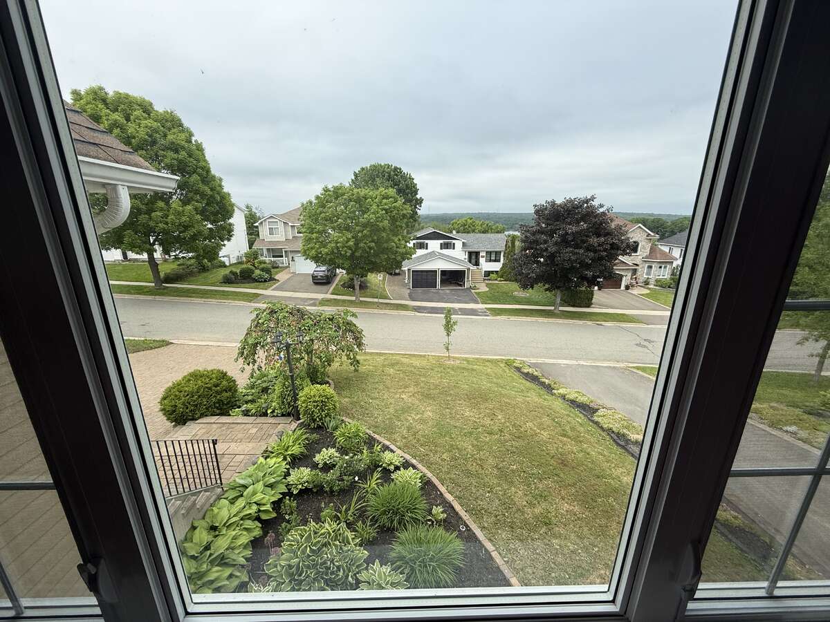 Riverview Property with Granny Suite