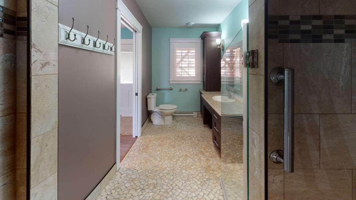 Accessible Ensuite Bathroom