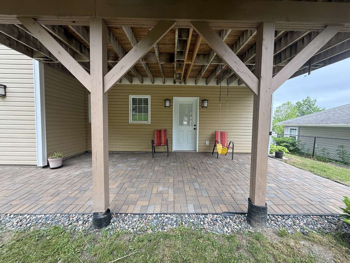 Riverview Property with Granny Suite