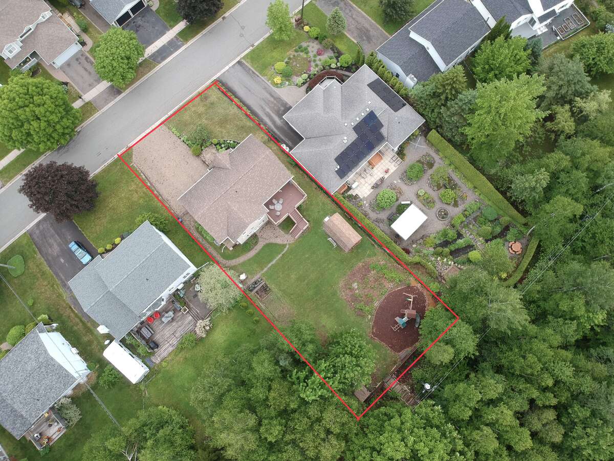 Riverview Property with Granny Suite