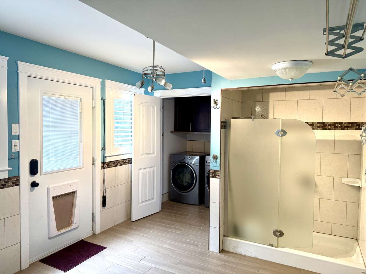 Riverview Property with Granny Suite
