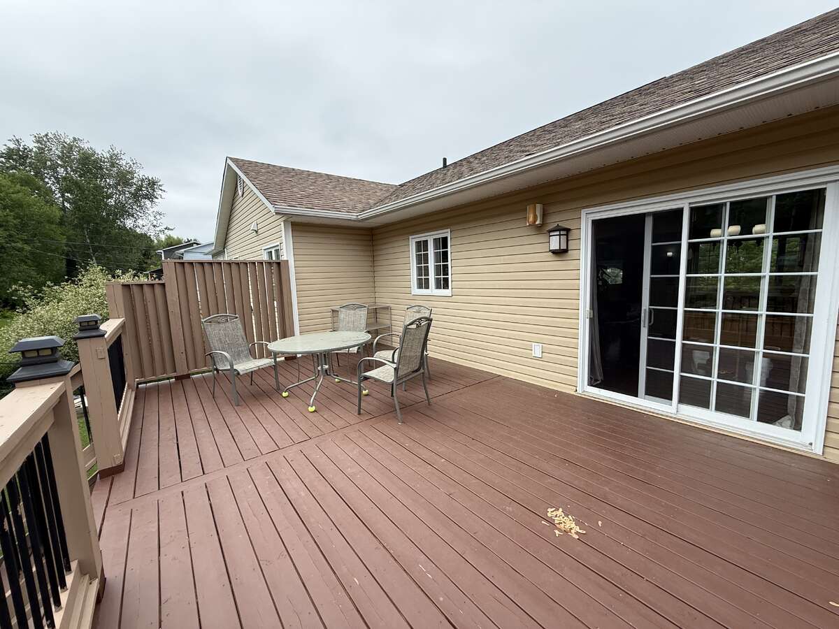 Riverview Property with Granny Suite