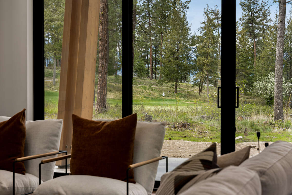 Soaring 20’ Ceilings. Unmatched Golf Views.
