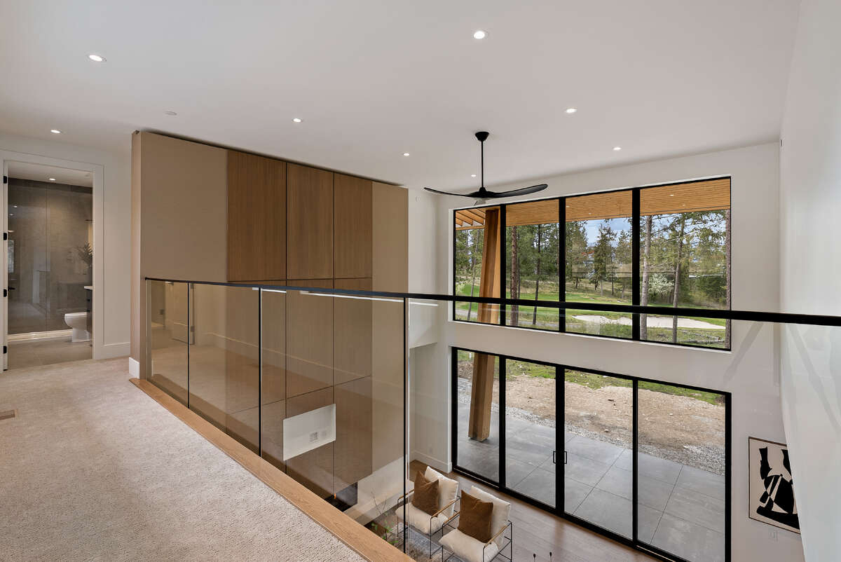 Soaring 20’ Ceilings. Unmatched Golf Views.