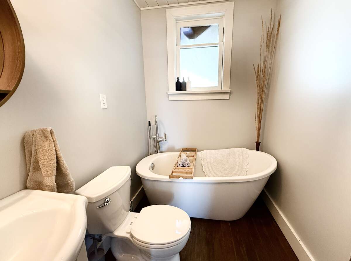 Main floor bathroom.