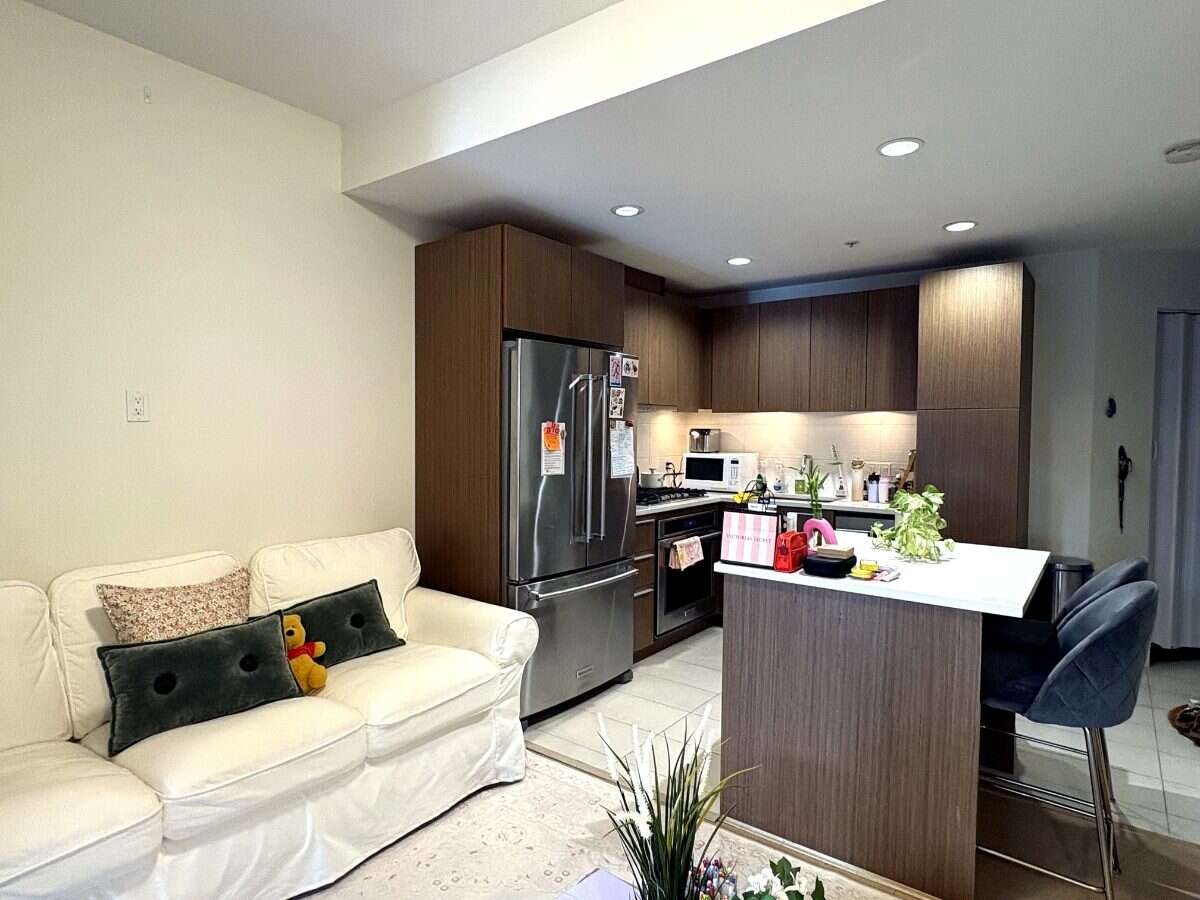 UBC 1 Bed 1 Bath & Den with Private Covered Patio