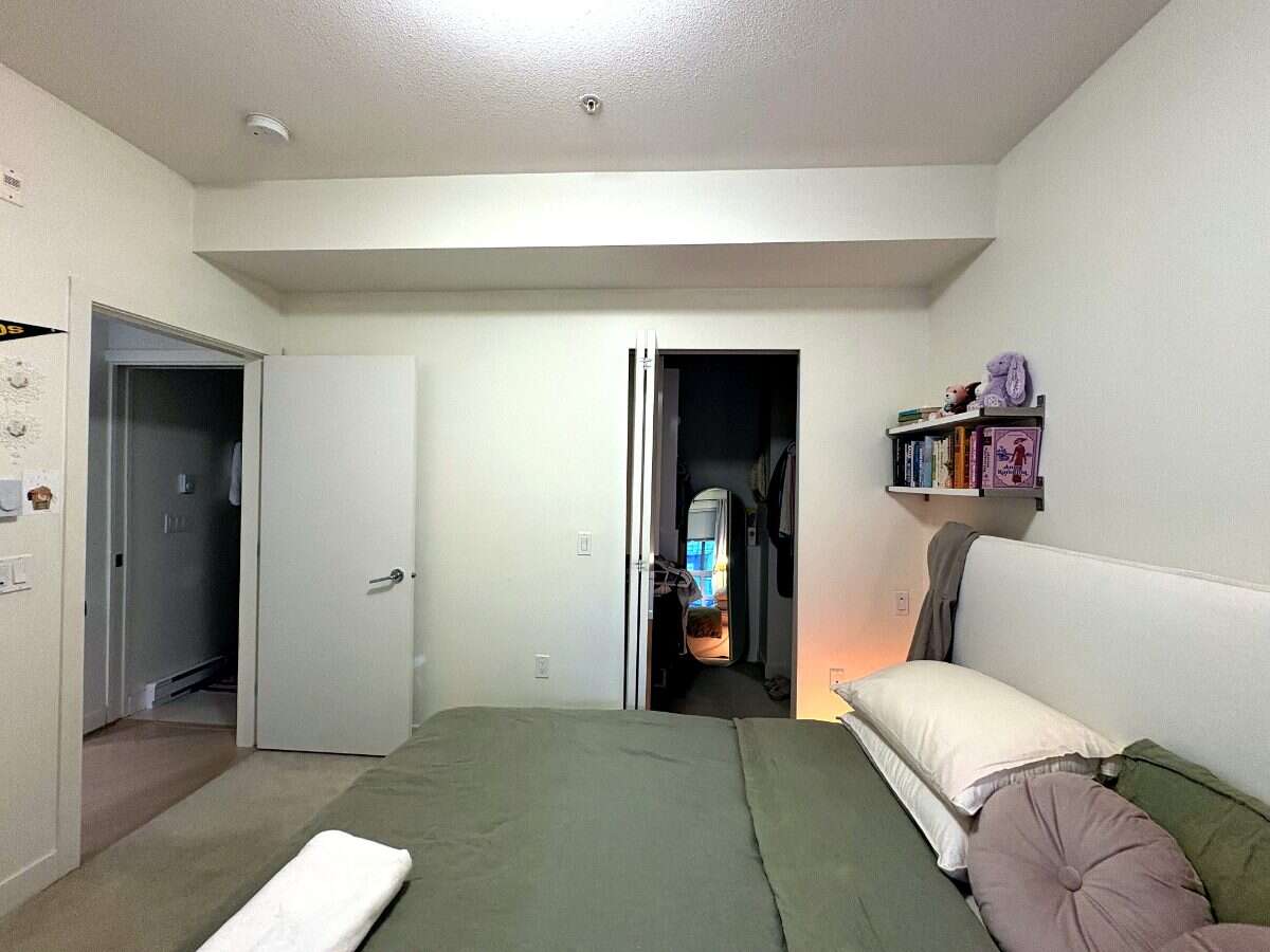 UBC 1 Bed 1 Bath & Den with Private Covered Patio